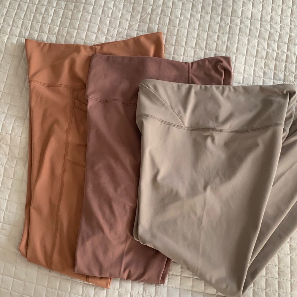 Set of (3) leggings, size L